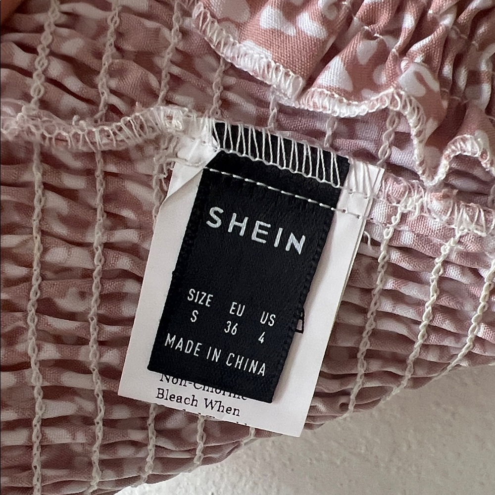 SHEIN Pink Floral Smocked Tank Top - Picture 3 of 4